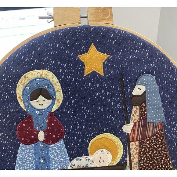 Christmas Nativity Quilt Block VTG Wall Hanging 12" Embroidery Hoop Handmade - Picture 4 of 6